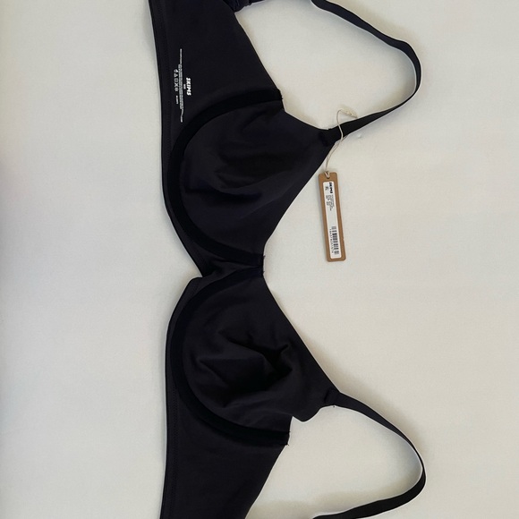 SKIMS Fits Everybody unlined Demi Bra - Picture 4 of 6